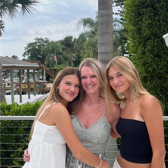 Meet your Posher, Tessa - Picture 8 of 8